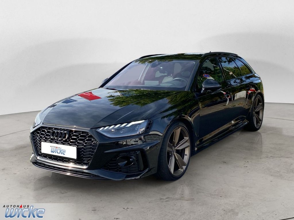 Audi RS4 2023 г. Чёрный, пробег 45572 км
