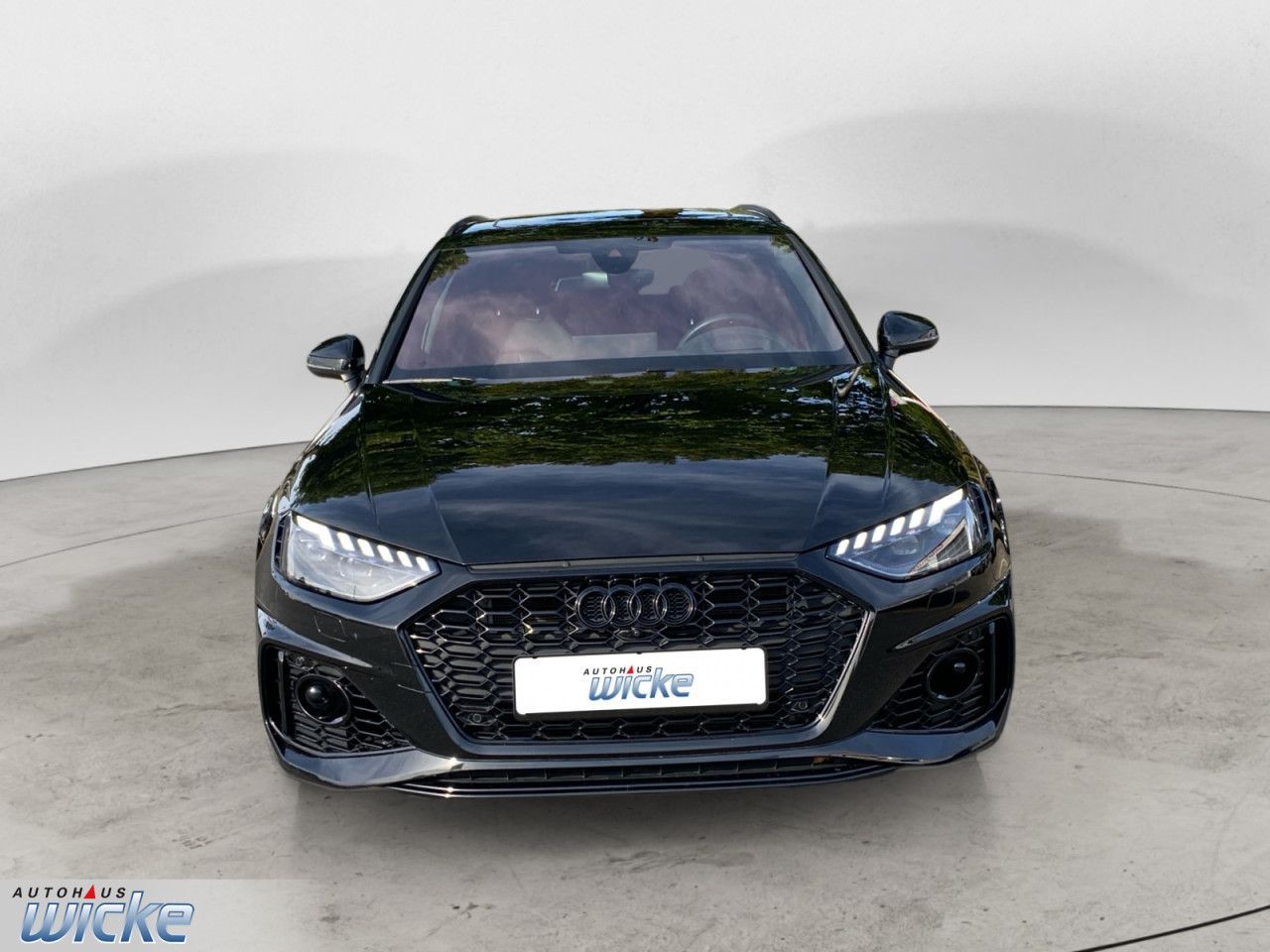 Audi RS4 2023 г. Чёрный, пробег 45572 км
