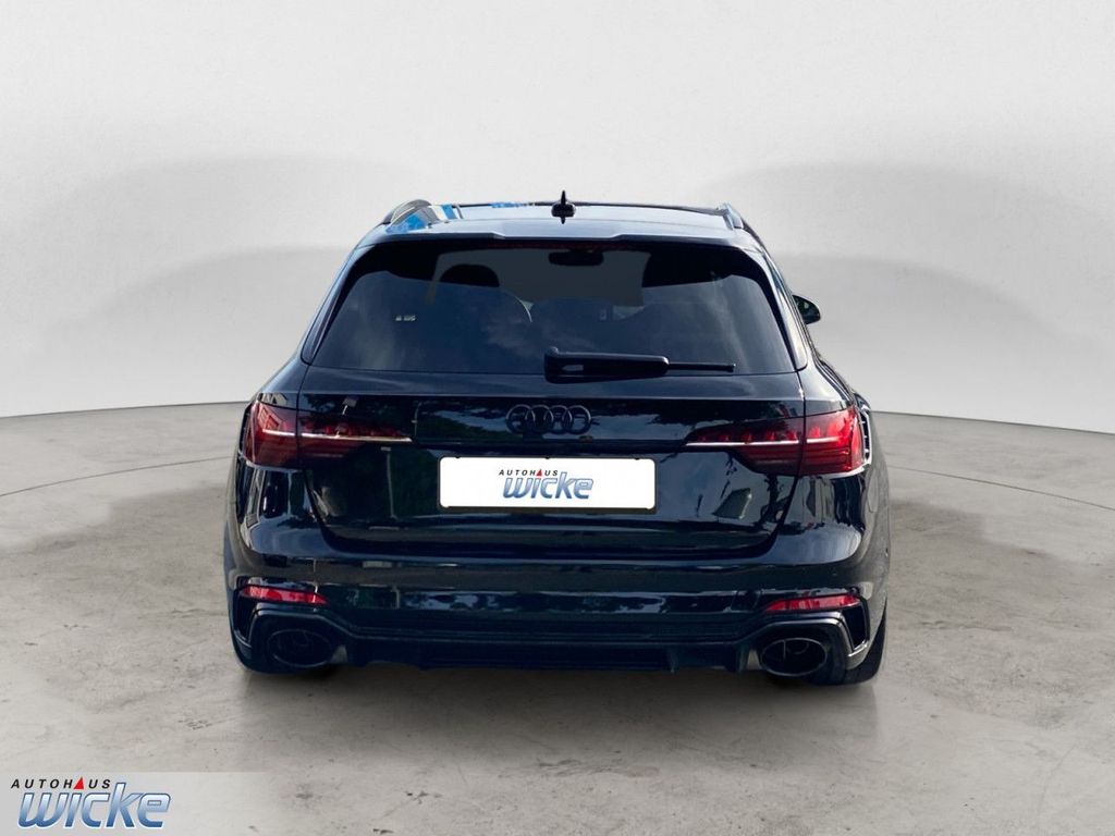 Audi RS4 2023 г. Чёрный, пробег 45572 км