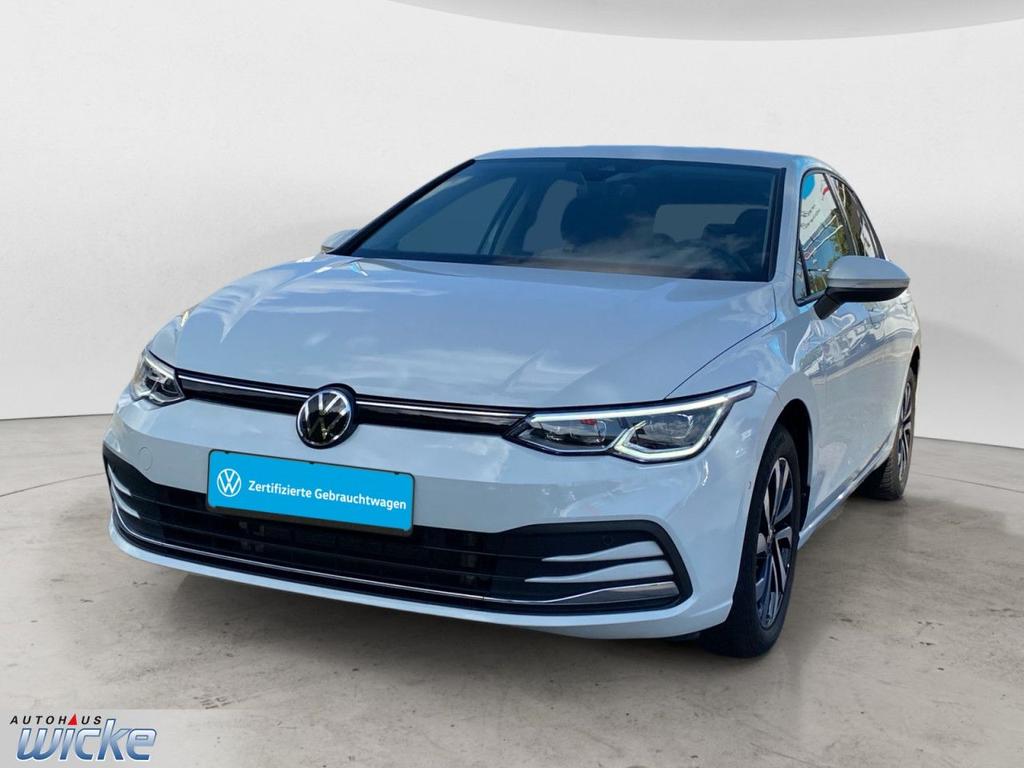 Volkswagen Golf 2023 г. Белый, пробег 48767 км