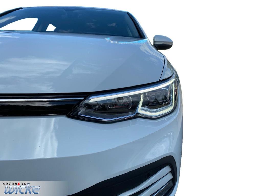 Volkswagen Golf 2023 г. Белый, пробег 48767 км