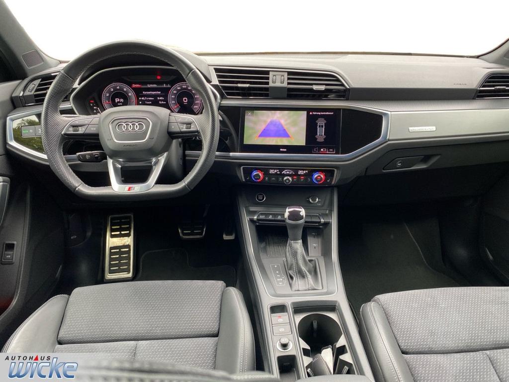 Audi Q3 2023 г. Серый, пробег 56348 км