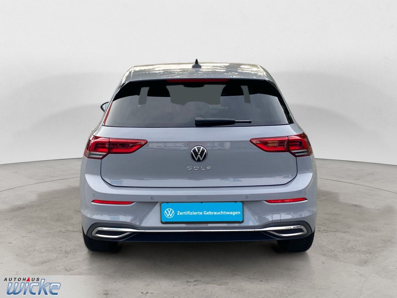 Volkswagen Golf 2023 г. Серый, пробег 33354 км