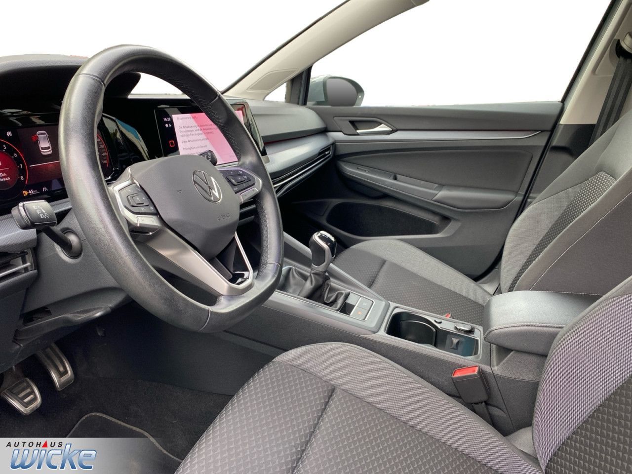 Volkswagen Golf 2023 г. Серый, пробег 33354 км