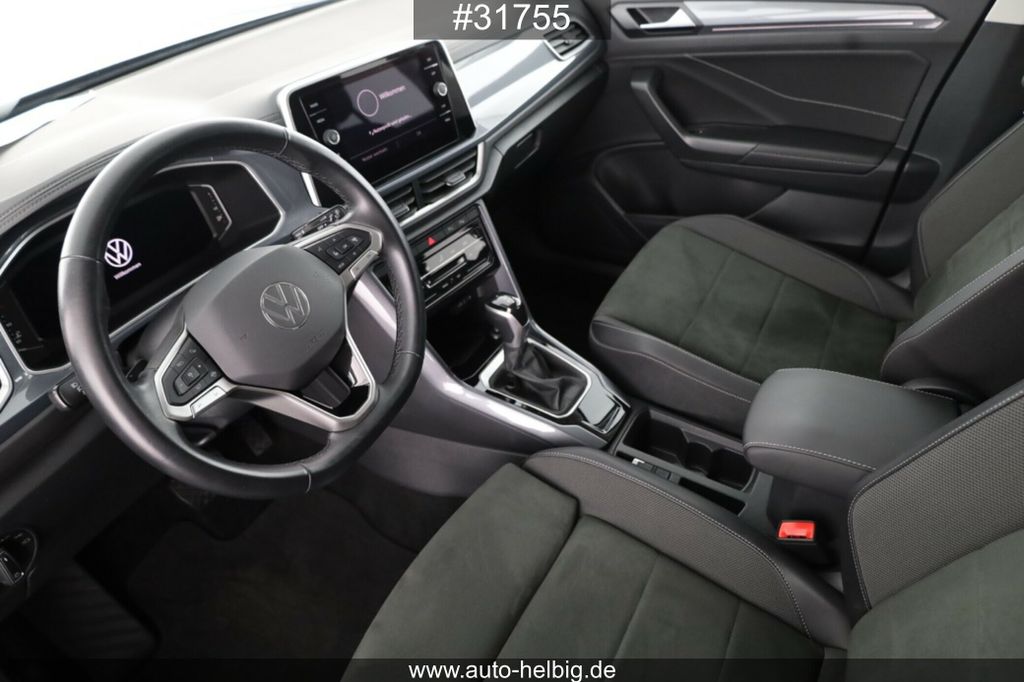Volkswagen T-Roc 2024 г. Синий, пробег 49200 км