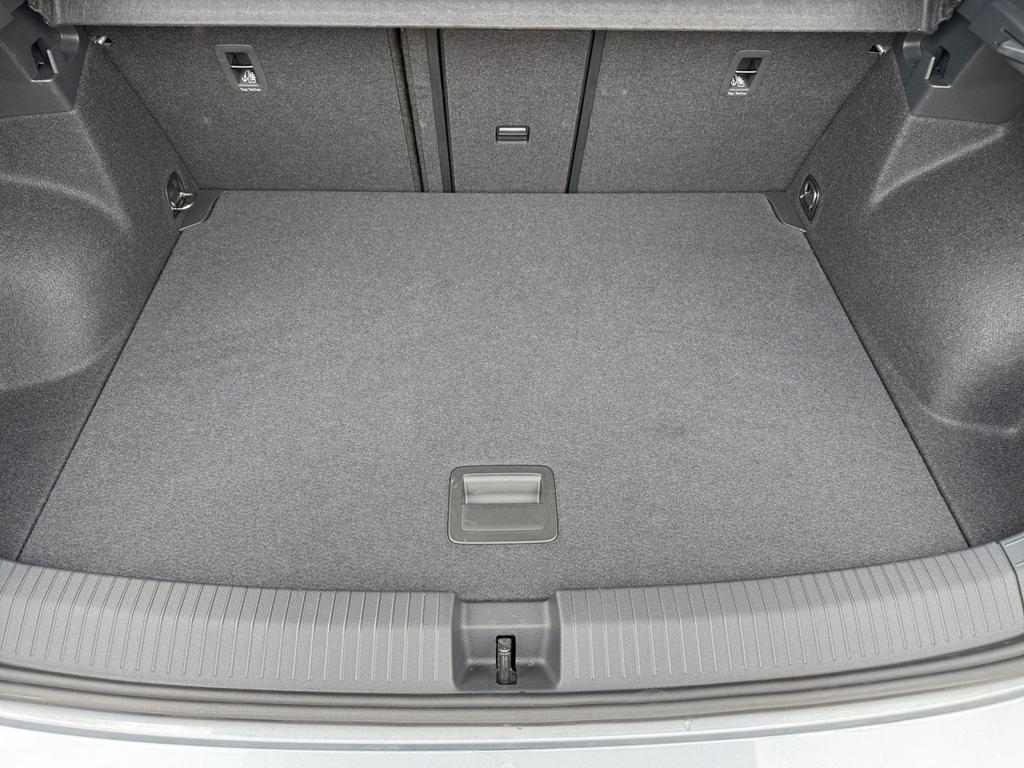 Volkswagen T-Roc 2025 г. Серебристый, пробег 10213 км
