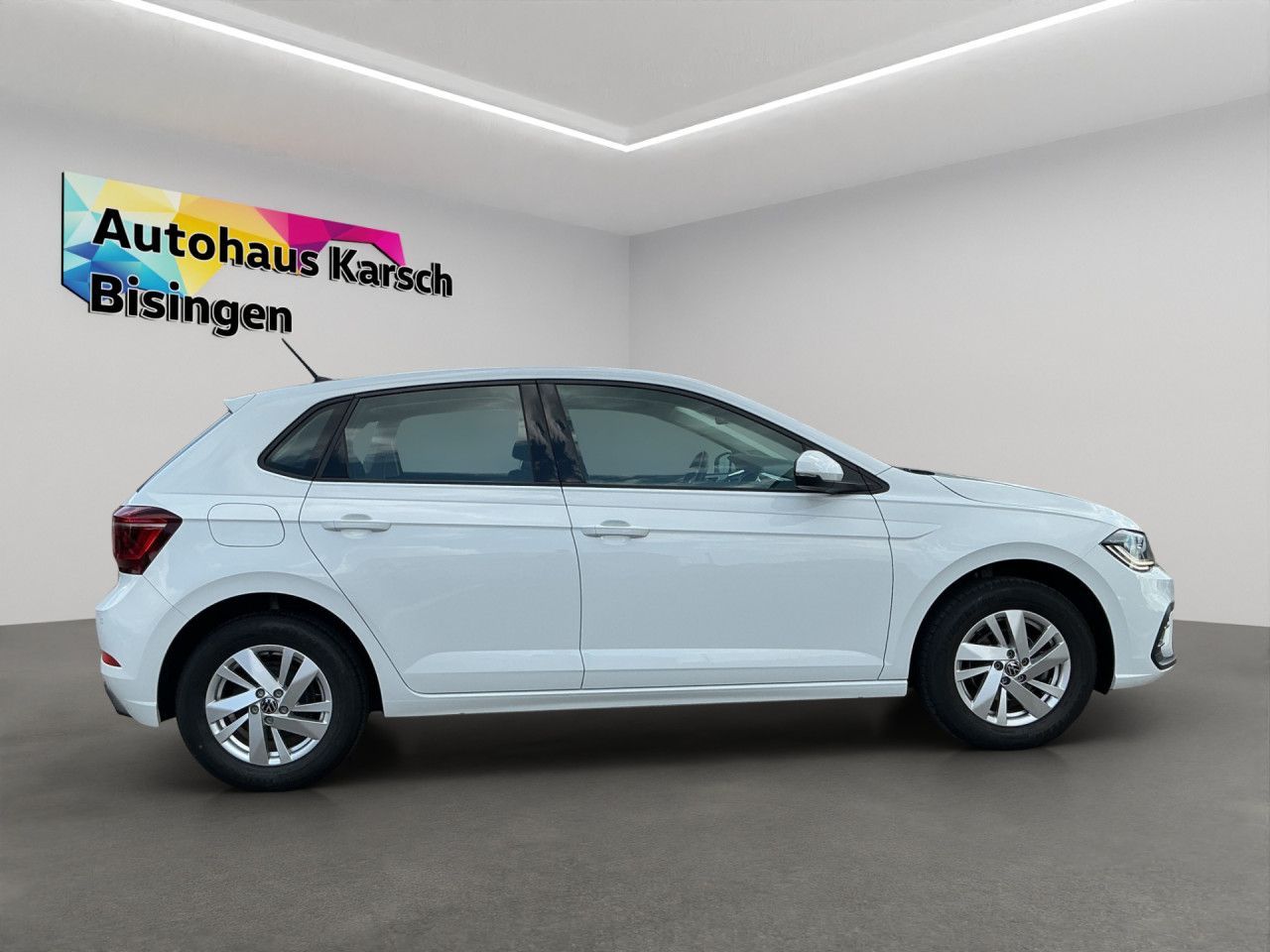Volkswagen Polo 2022 г. Белый, пробег 36620 км