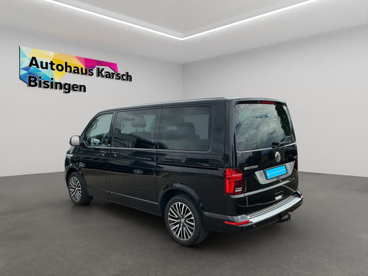 Volkswagen T6 MULTIVAN 2023 г. Чёрный, пробег 41800 км
