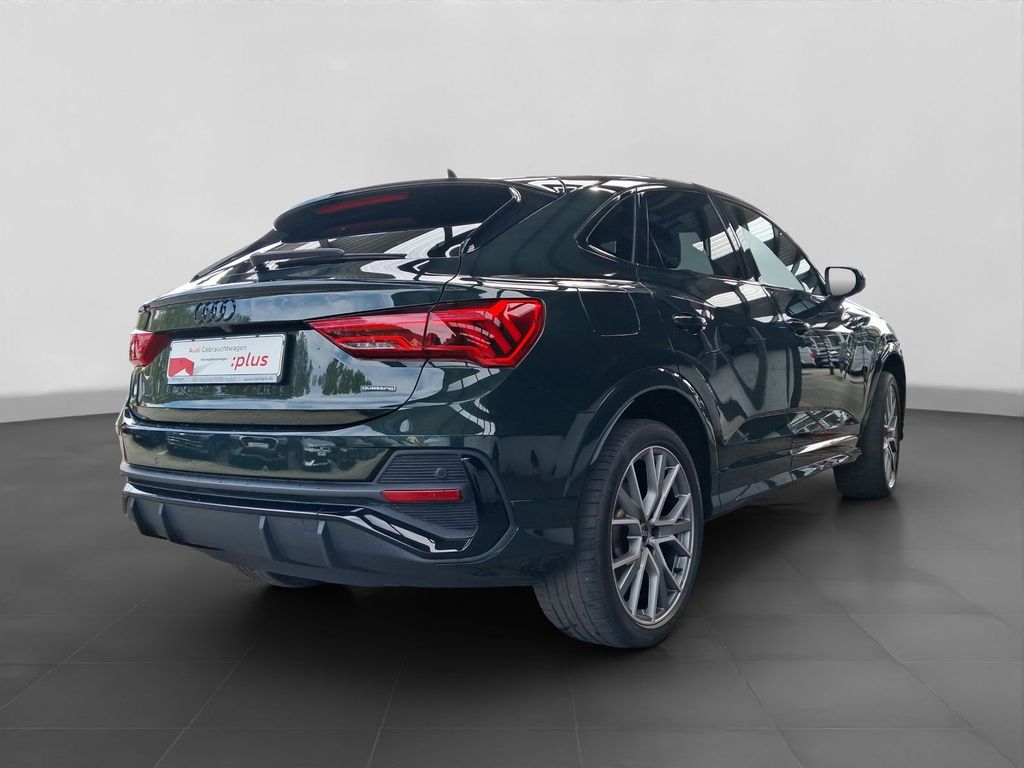Audi Q3 2023 г. Зелёный, пробег 39652 км