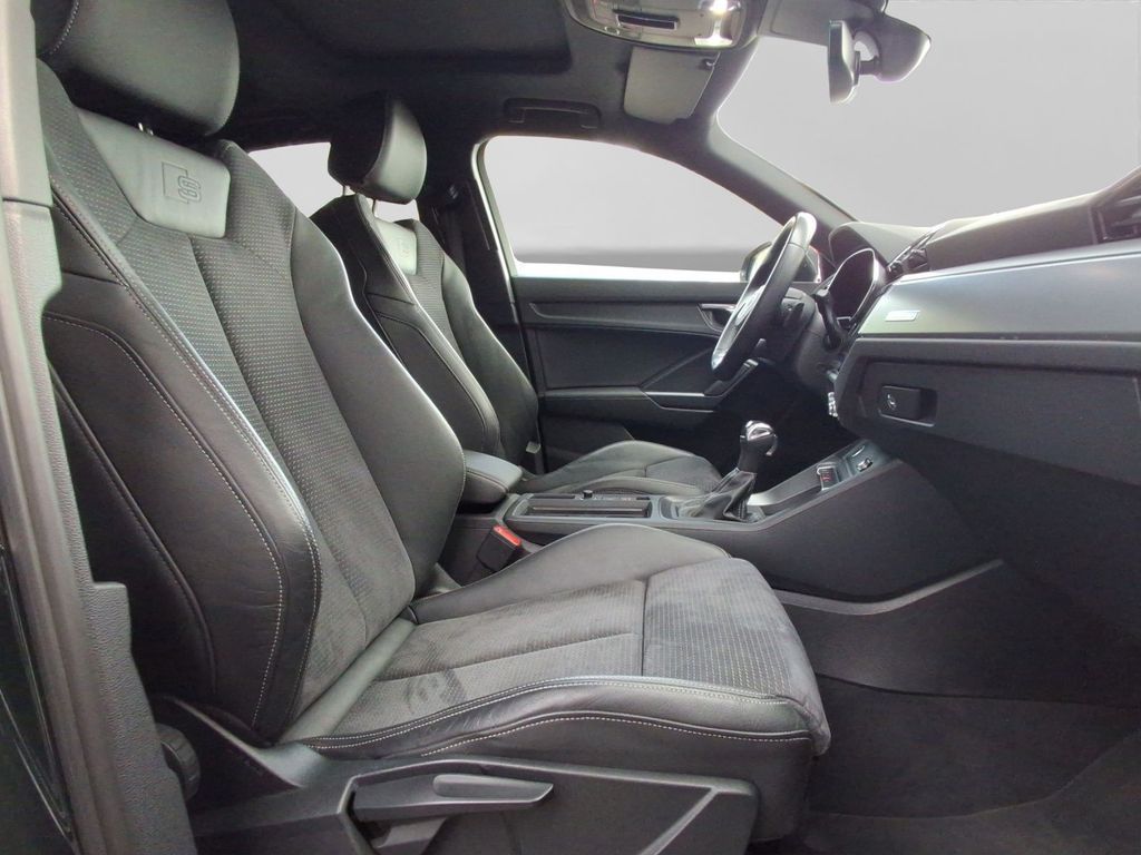 Audi Q3 2023 г. Зелёный, пробег 39652 км