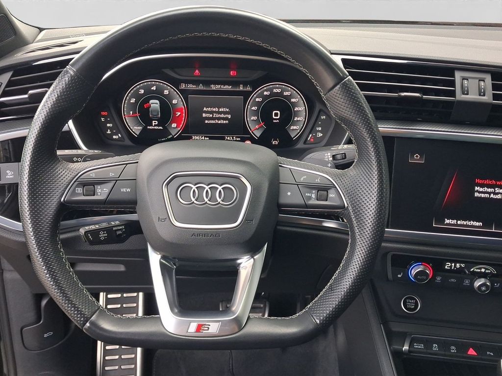 Audi Q3 2023 г. Зелёный, пробег 39652 км
