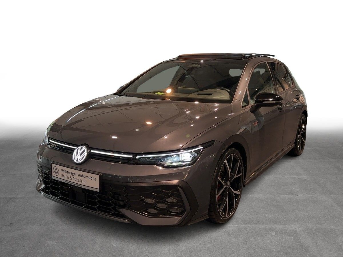 Volkswagen Golf 2025 г. Серый, пробег 19650 км