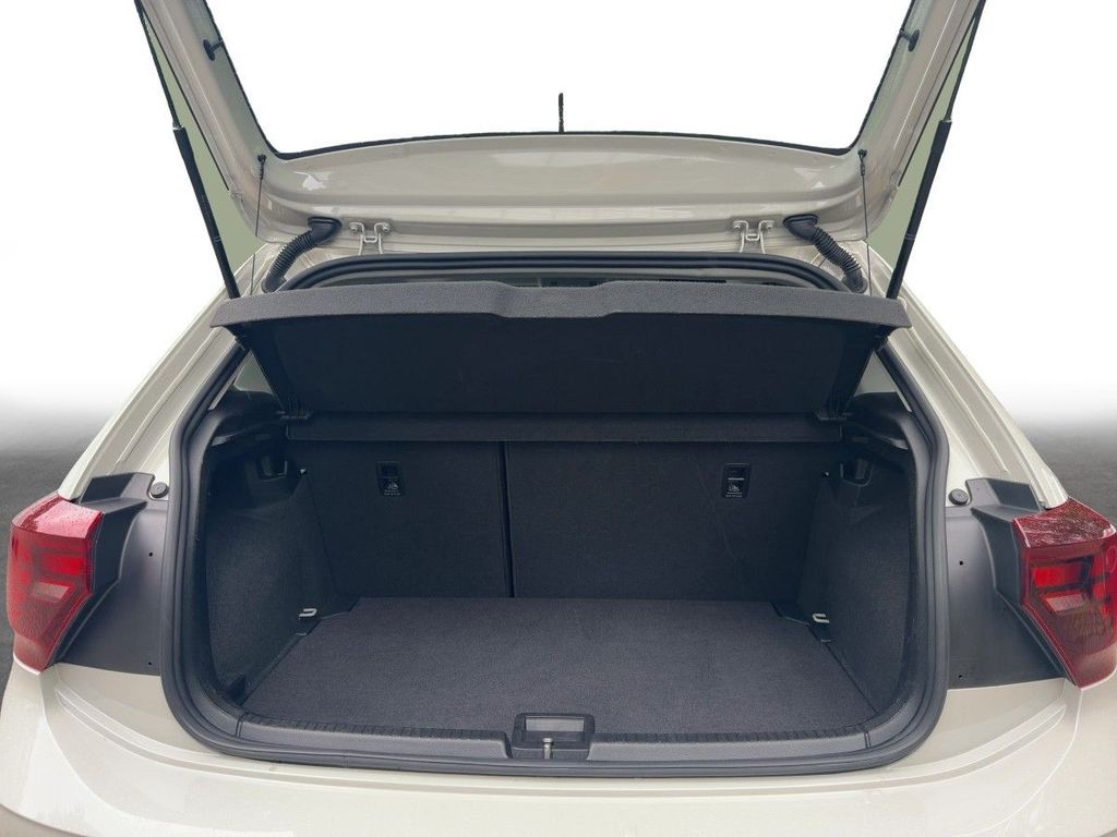 Volkswagen Polo 2023 г. Серый, пробег 45726 км
