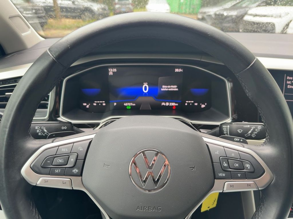 Volkswagen Polo 2023 г. Серый, пробег 45726 км
