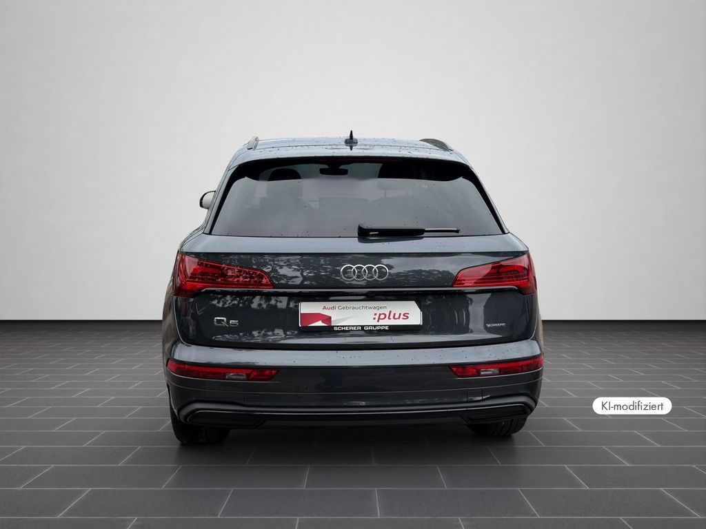 Audi Q5 2022 г. Серый, пробег 55923 км