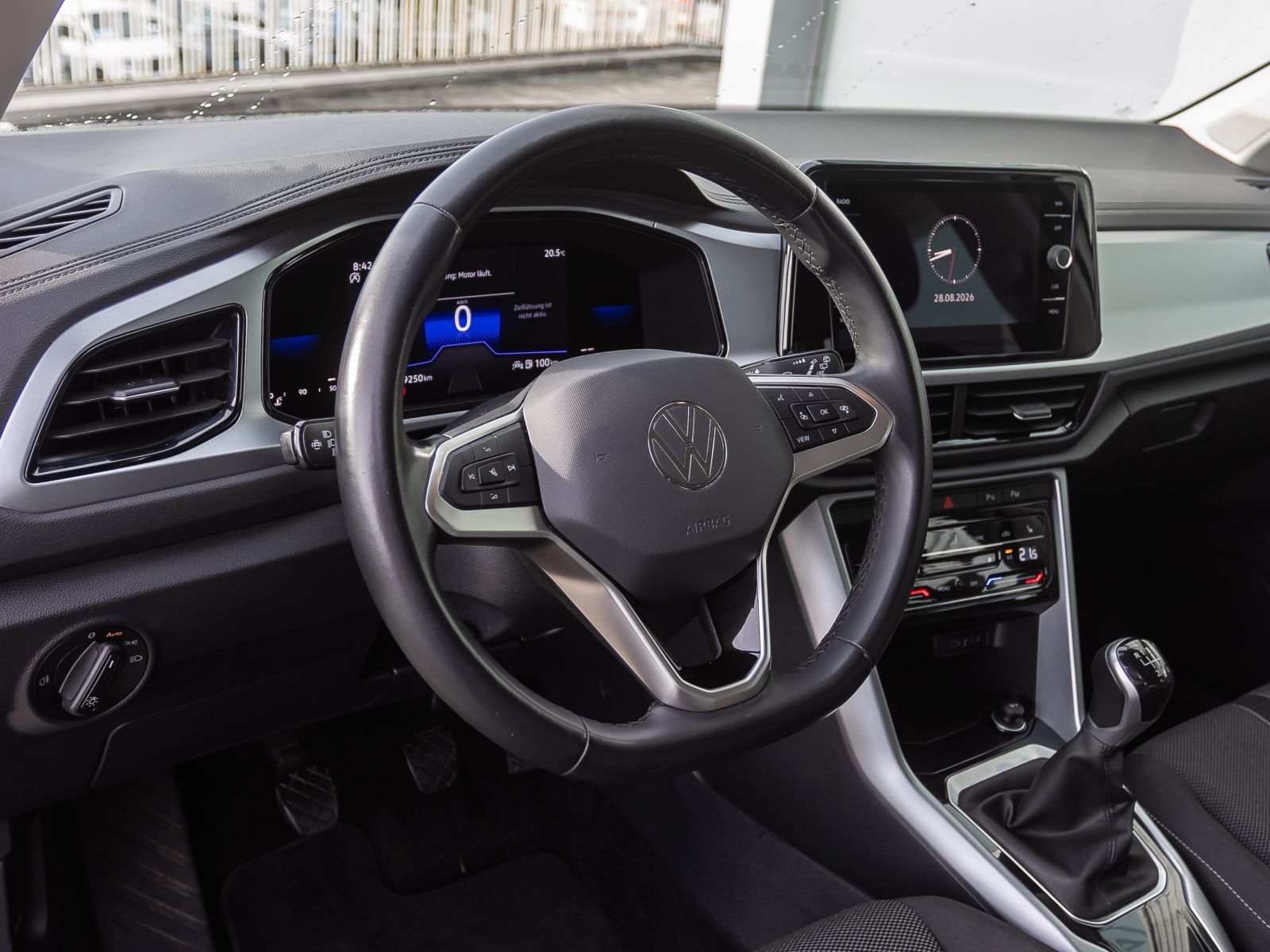 Volkswagen T-Roc 2022 г. Серый, пробег 39250 км