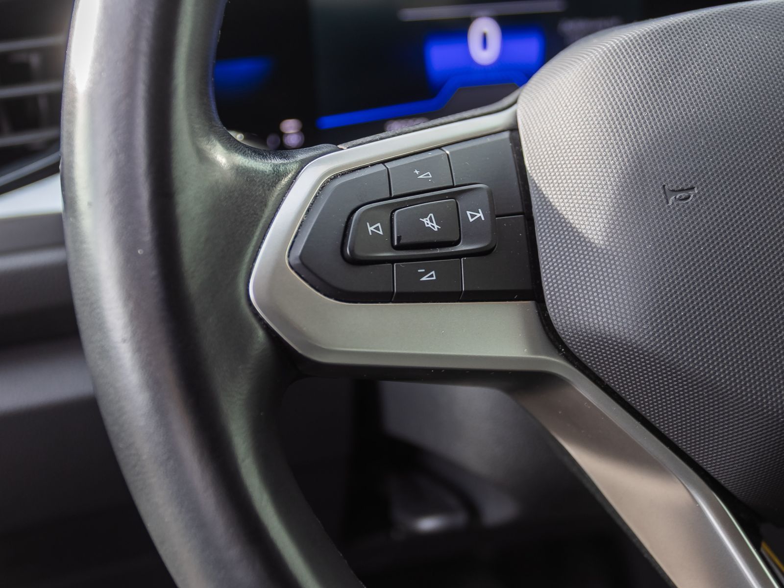 Volkswagen T-Roc 2022 г. Серый, пробег 39250 км