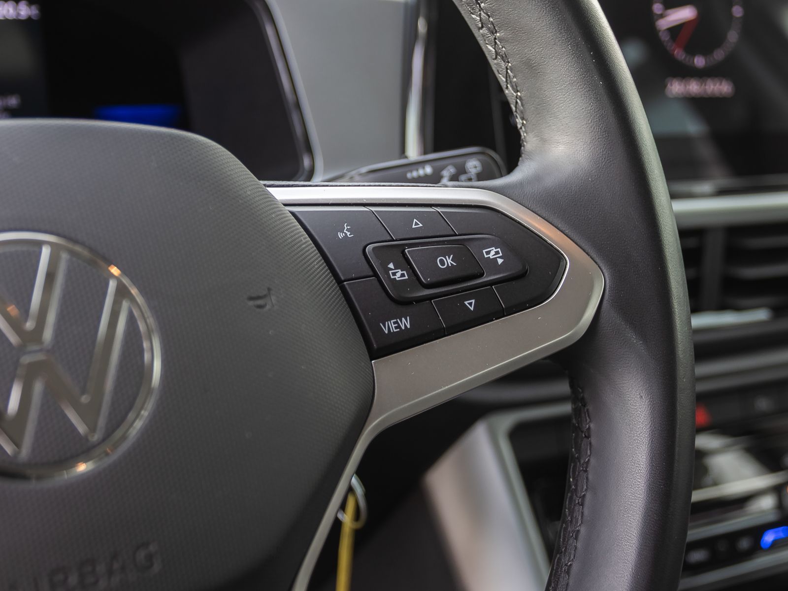 Volkswagen T-Roc 2022 г. Серый, пробег 39250 км