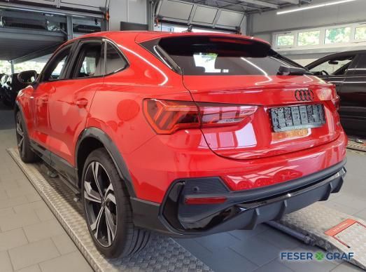 Audi Q3 2022 г. Красный, пробег 46700 км