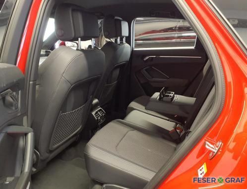 Audi Q3 2022 г. Красный, пробег 46700 км