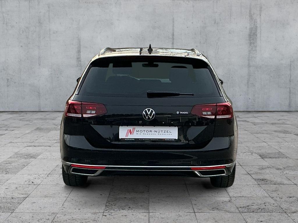 Volkswagen PASSAT VARIANT 2023 г. Чёрный, пробег 54414 км
