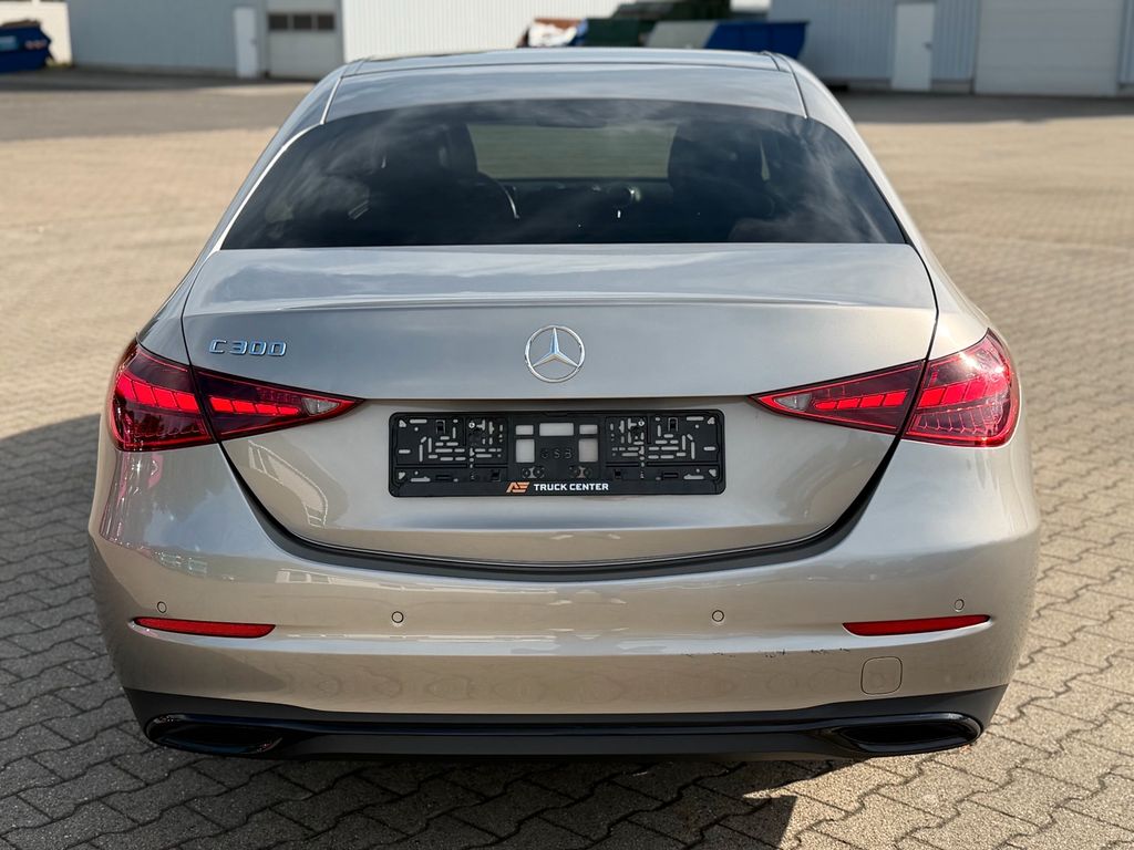 Mercedes-Benz C 300 2023 г. Серебристый, пробег 54016 км