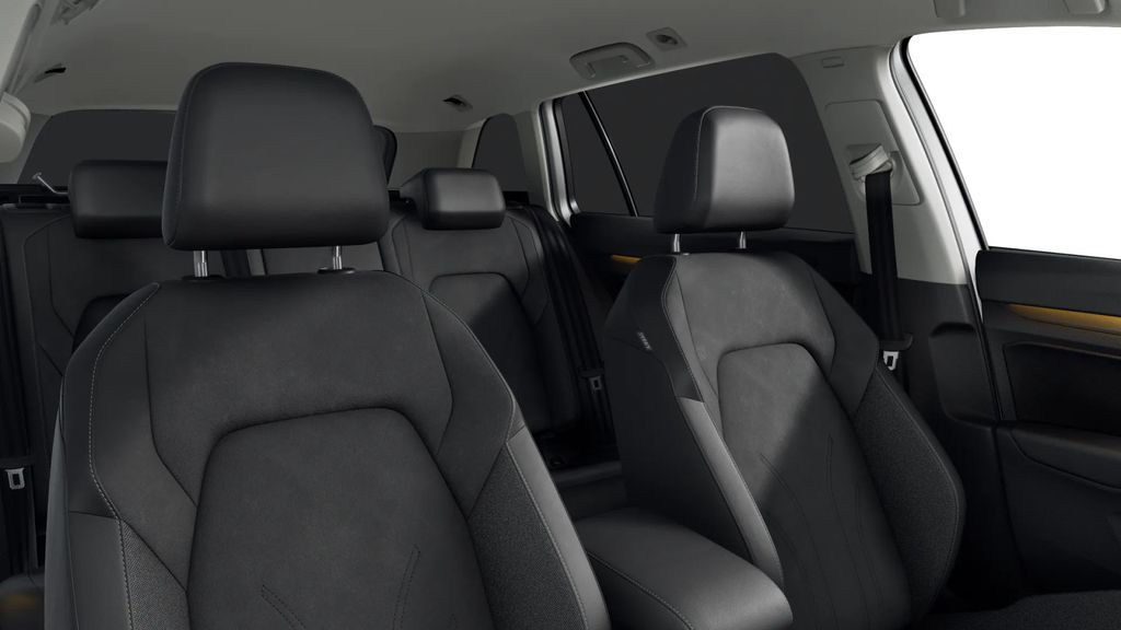 Volkswagen Golf 2025 г. Белый, пробег 8587 км