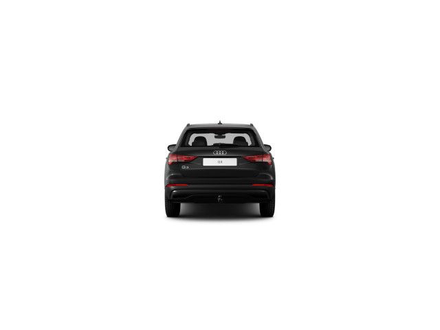 Audi Q3 2023 г. Чёрный, пробег 51196 км