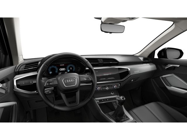 Audi Q3 2023 г. Чёрный, пробег 51196 км