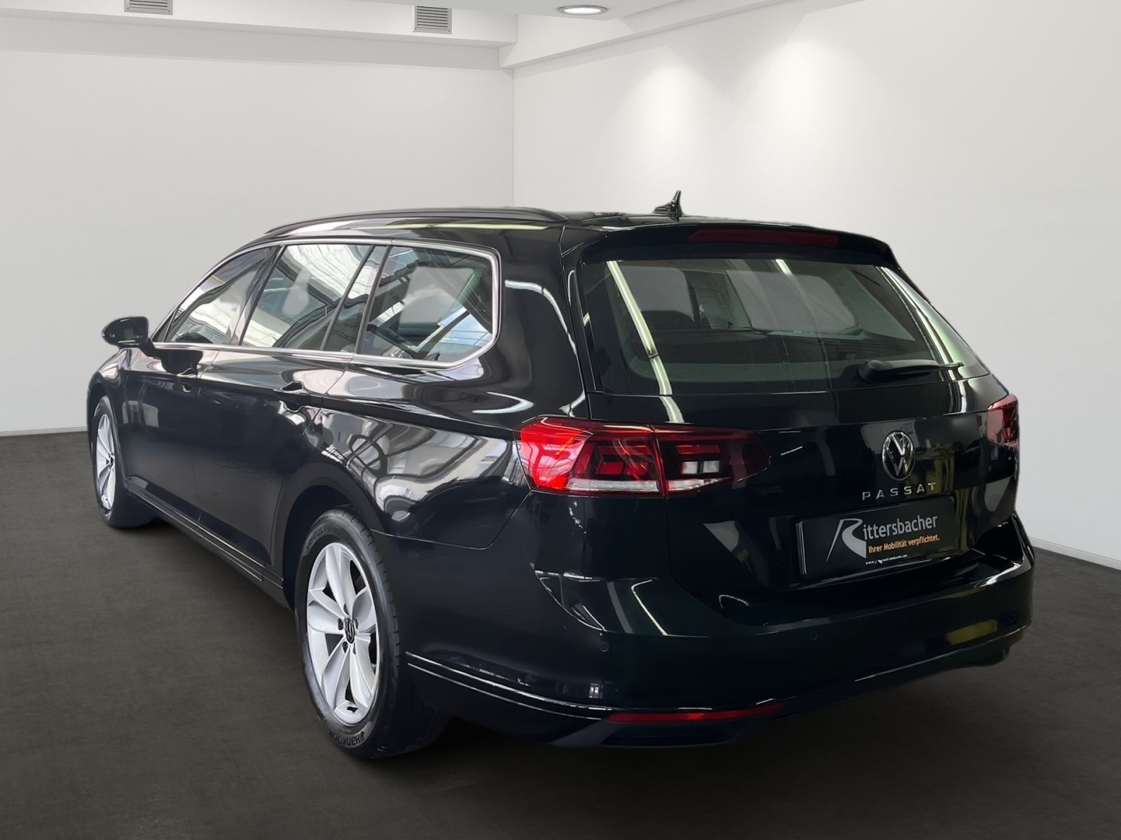 Volkswagen PASSAT VARIANT 2022 г. Чёрный, пробег 56943 км