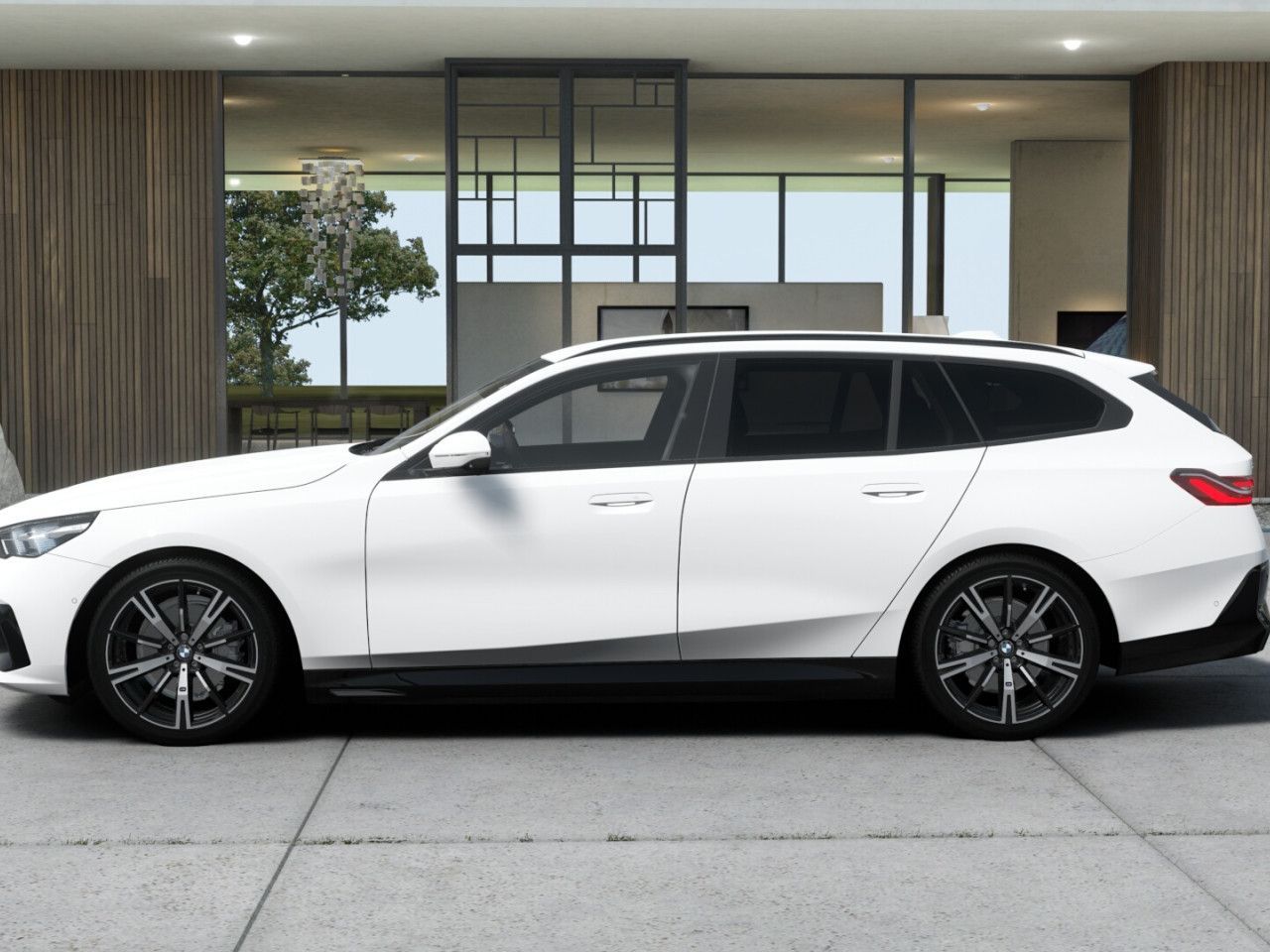 BMW 520 2025 г. Белый, пробег 26830 км