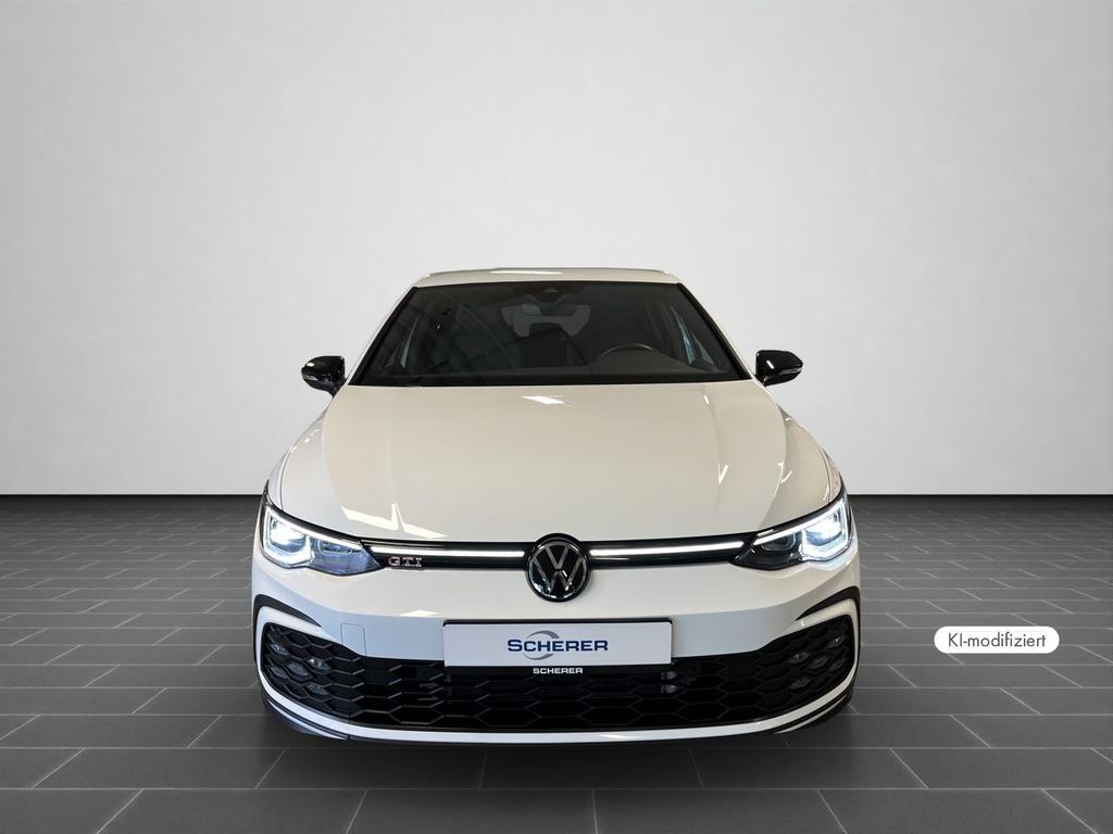 Volkswagen Golf 2023 г. Белый, пробег 35511 км