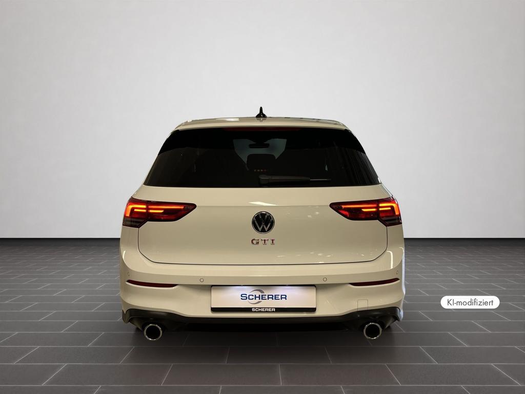 Volkswagen Golf 2023 г. Белый, пробег 35511 км
