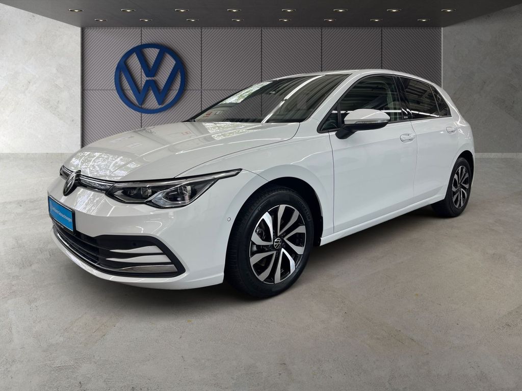 Volkswagen Golf 2022 г. Белый, пробег 40263 км