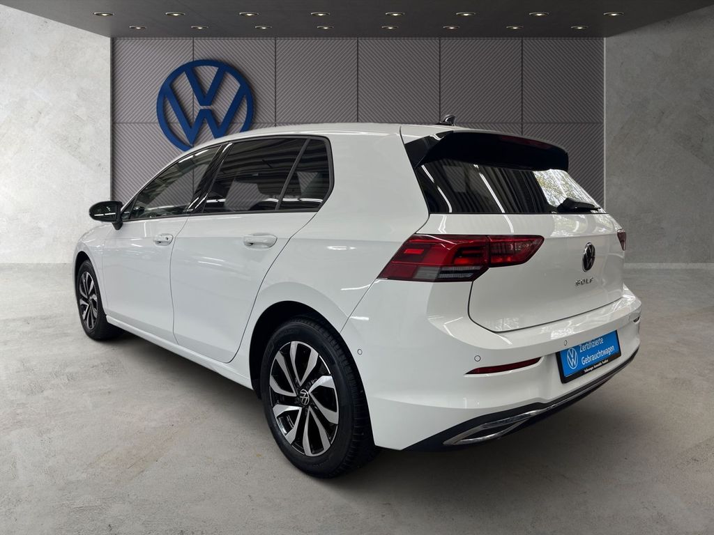 Volkswagen Golf 2022 г. Белый, пробег 40263 км