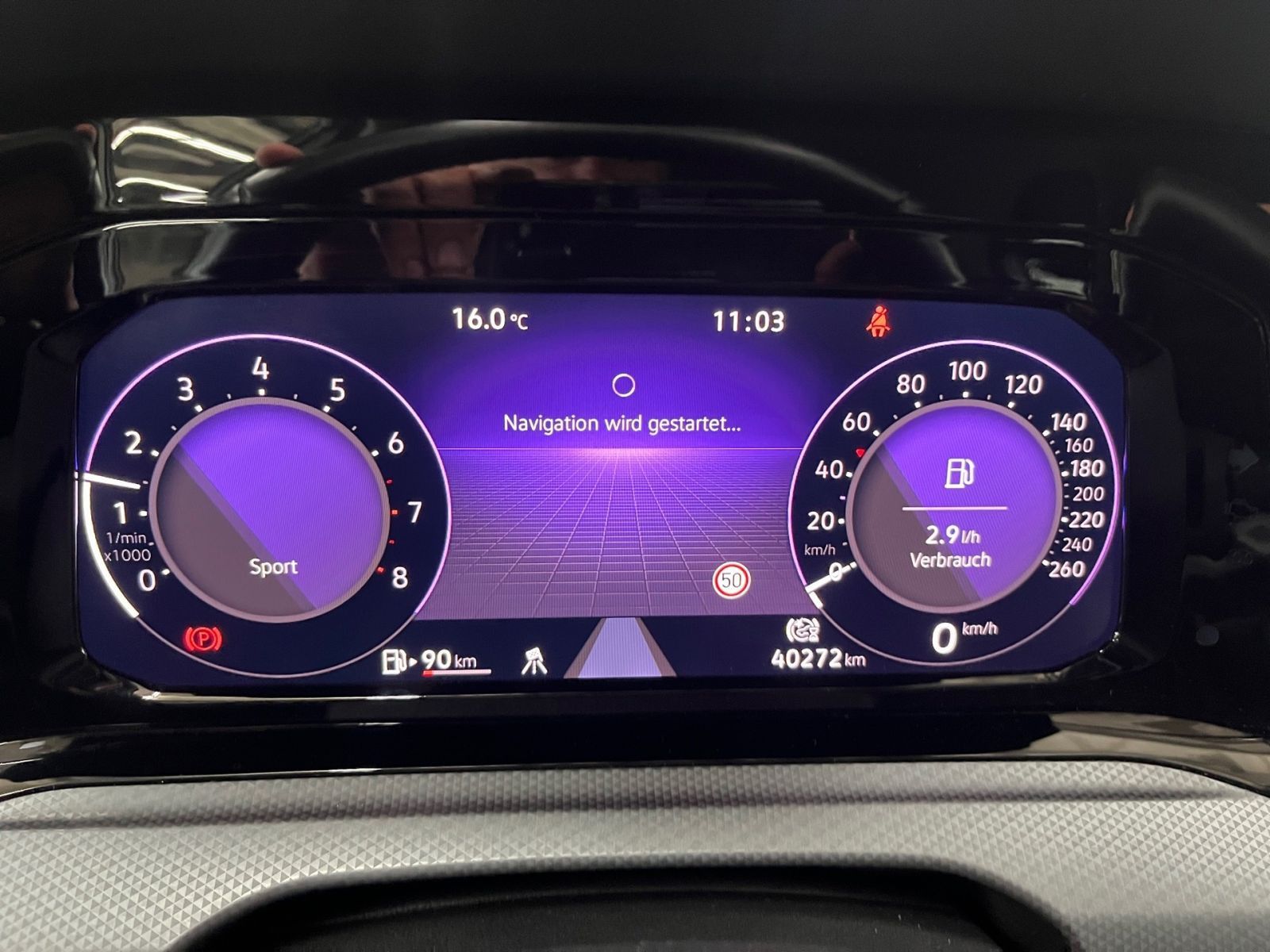 Volkswagen Golf 2022 г. Белый, пробег 40263 км