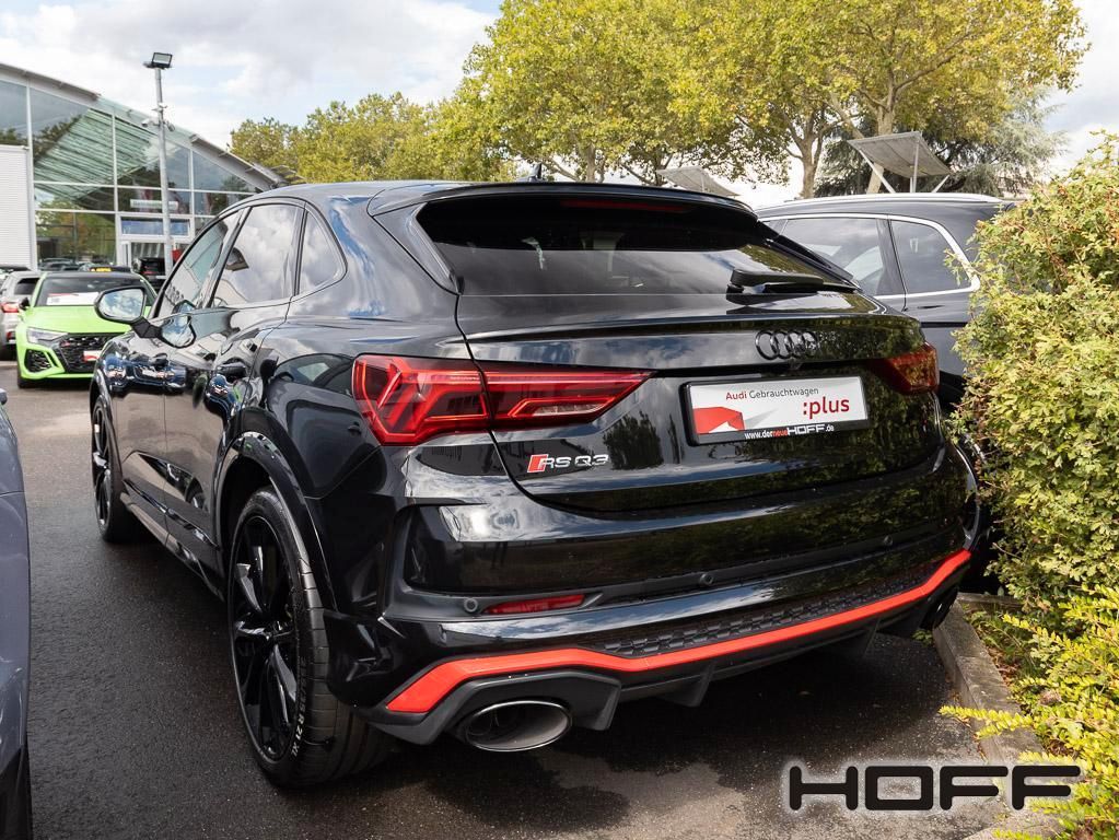 Audi RSQ3 2023 г. Чёрный, пробег 33000 км