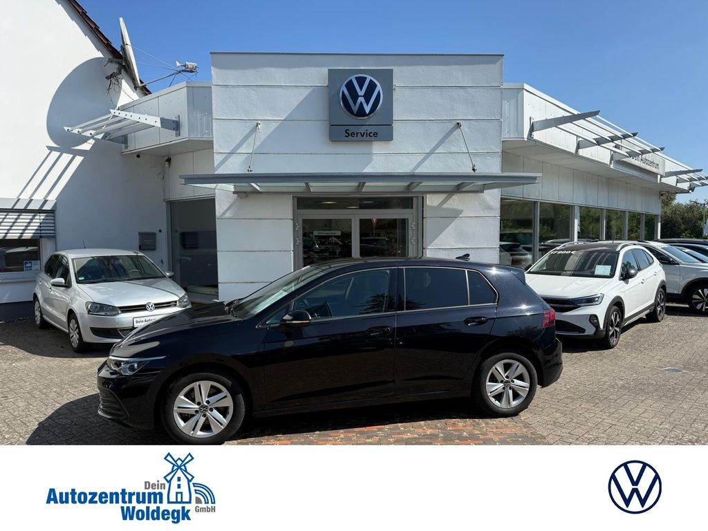 Volkswagen Golf 2023 г. Чёрный, пробег 38049 км