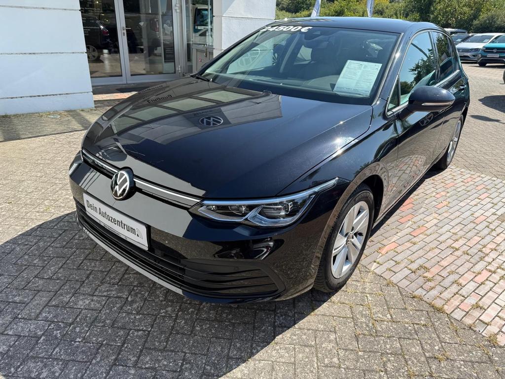 Volkswagen Golf 2023 г. Чёрный, пробег 38049 км