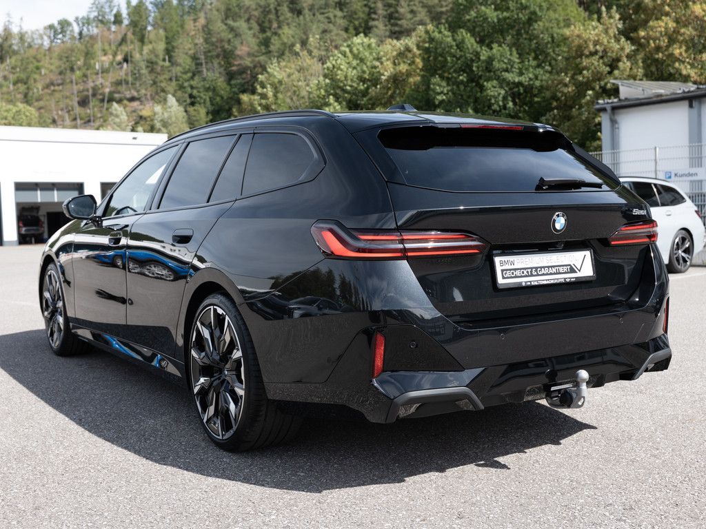 BMW 520 2026 г. Чёрный, пробег 6640 км