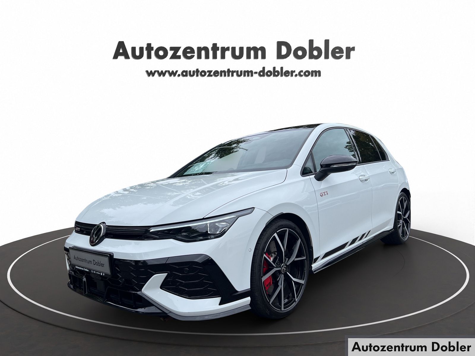 Volkswagen Golf 2025 г. Белый, пробег 10200 км