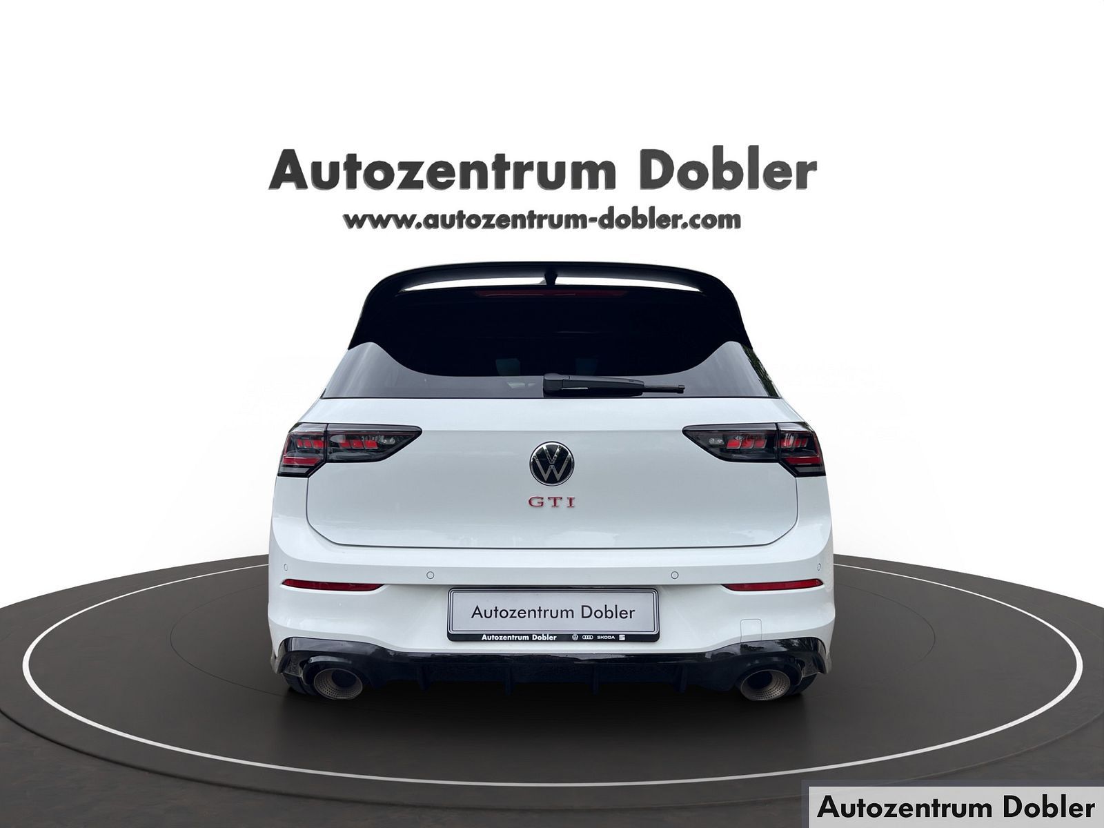 Volkswagen Golf 2025 г. Белый, пробег 10200 км