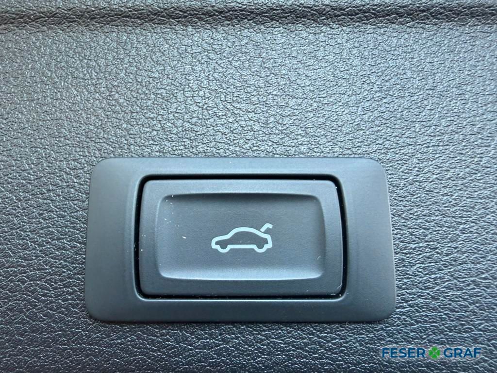Audi A4 2023 г. Чёрный, пробег 54580 км