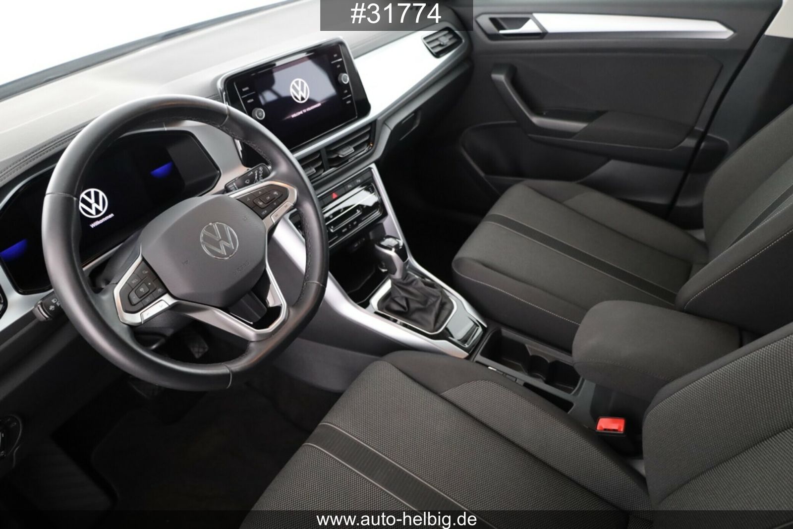 Volkswagen T-Roc 2023 г. Белый, пробег 54500 км