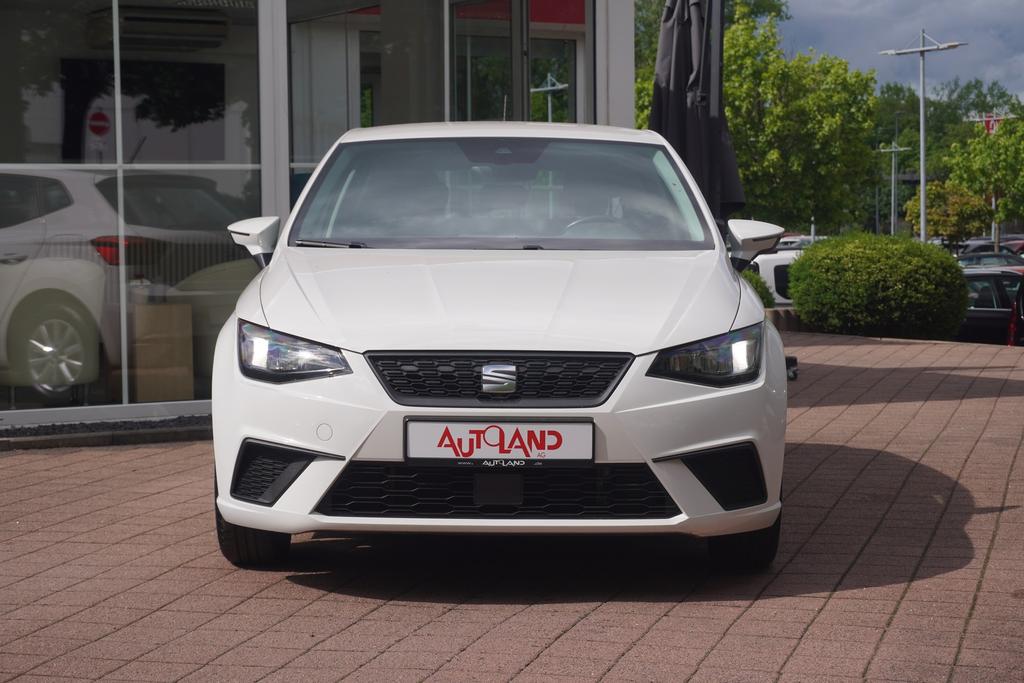 SEAT Ibiza 2023 г. Белый, пробег 54118 км