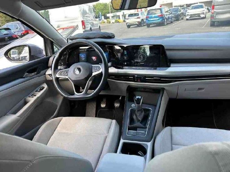 Volkswagen Golf 2022 г. Серый, пробег 26950 км