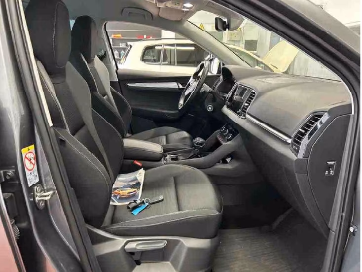 Skoda Karoq 2022 г. Серый, пробег 33590 км
