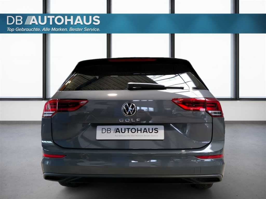Volkswagen Golf 2024 г. Серый, пробег 8975 км