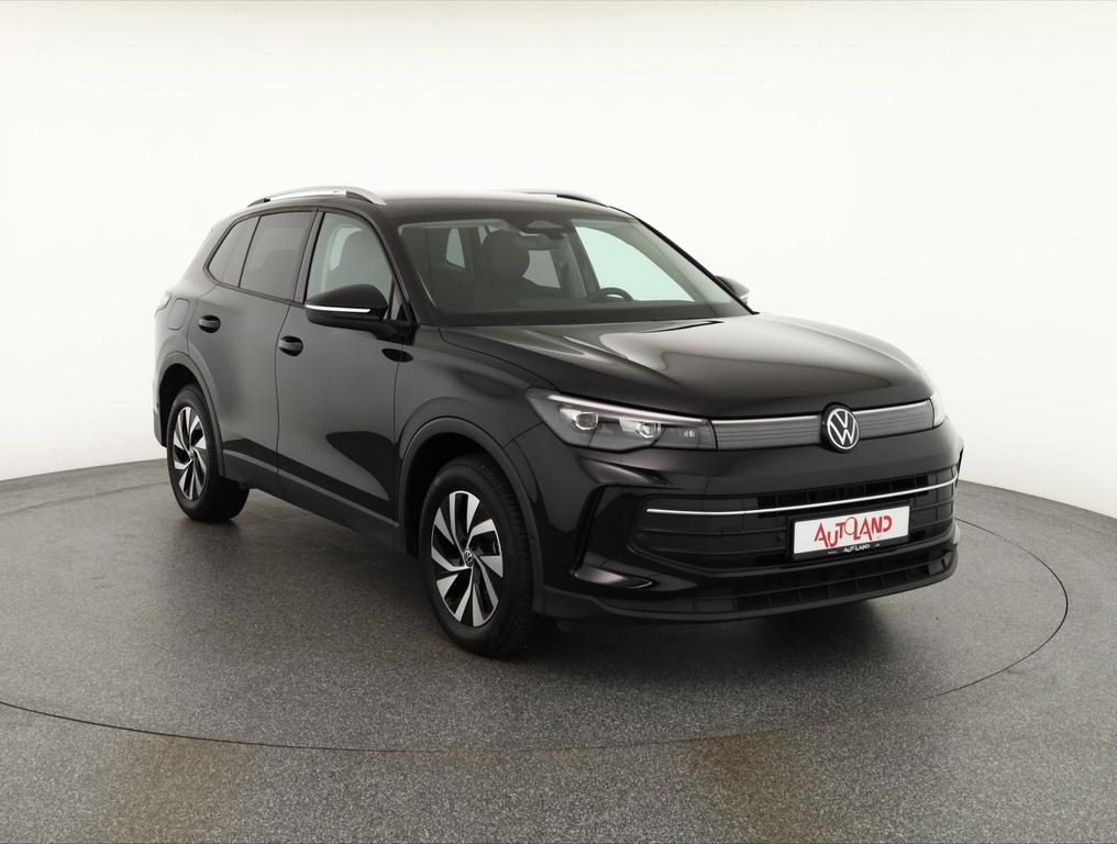 Volkswagen Tiguan 2024 г. Чёрный, пробег 23199 км