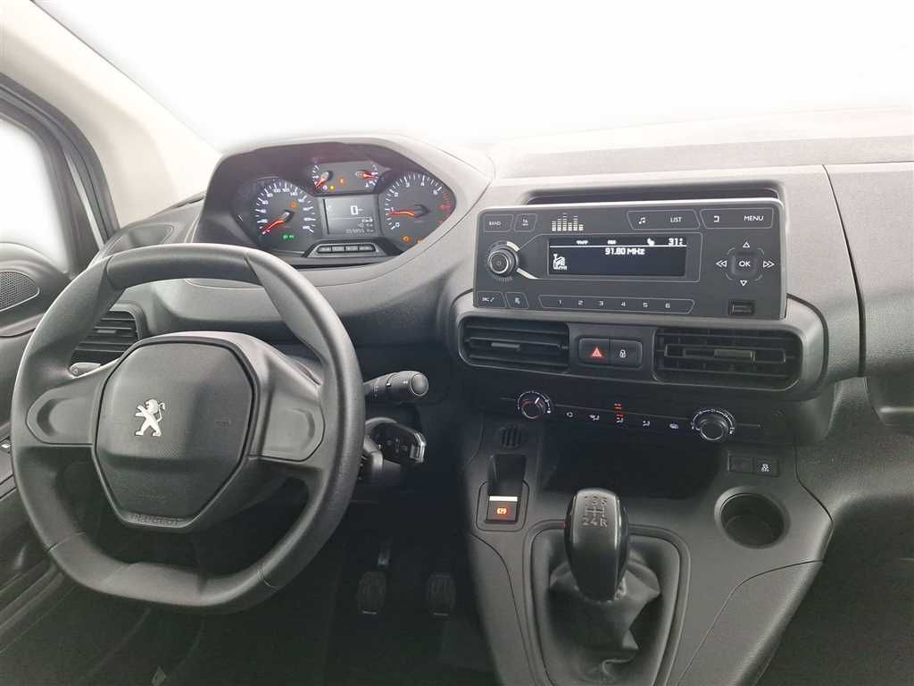 Peugeot Partner 2021 г. Белый, пробег 59855 км
